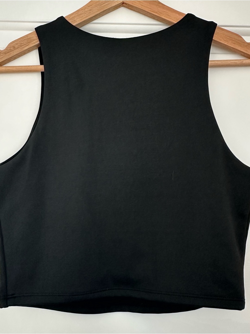 Black Sleeveless Crop Top - Picture 2 of 4